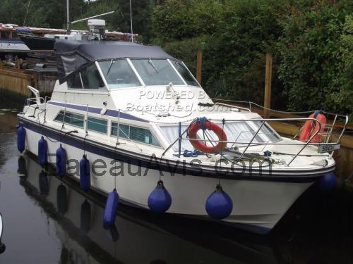 Fairline Phantom 32 fiche technique et avis